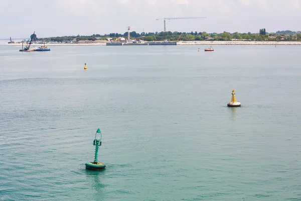 Buoys and Channel Markers in Venice Canal — Stock Photo, Image