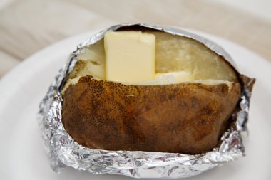 folyo tereyağ ile fırında patates