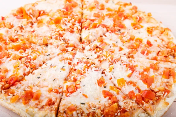 Fresh Tomato and Cheese Pizza — Stock Photo, Image