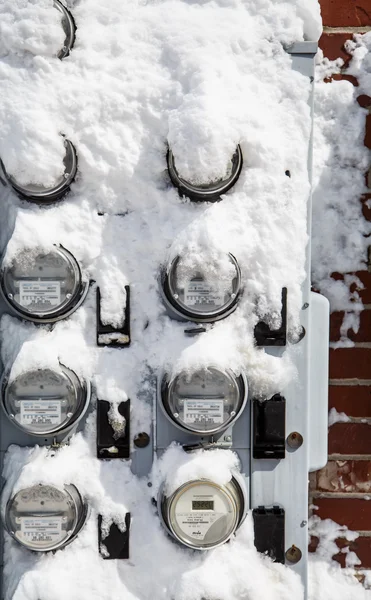 Nieve en medidores eléctricos — Foto de Stock