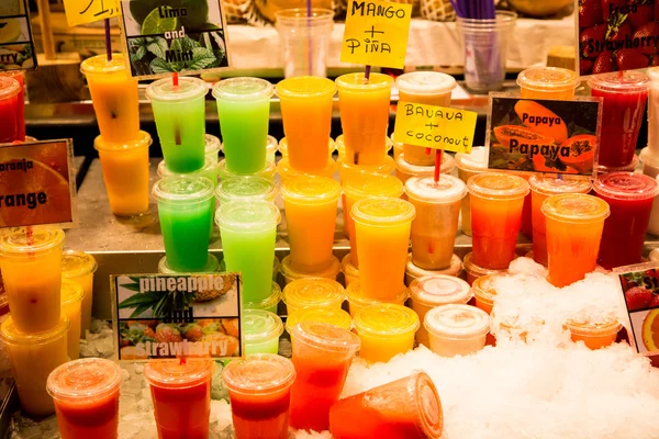 Fruit Drinks in Barcelona Market — Stock Photo, Image