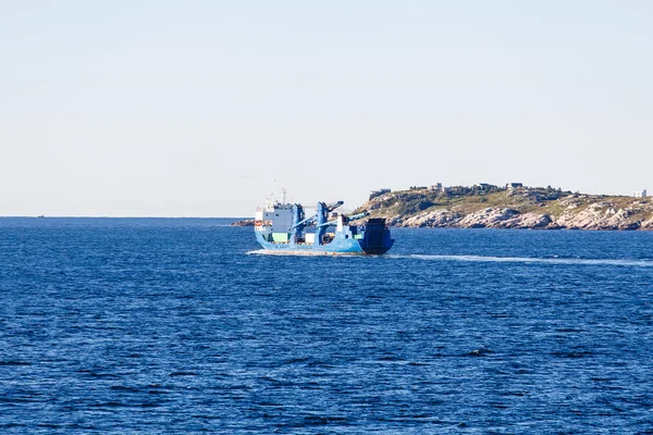 蓝色油轮上蓝色的大海 — 图库照片