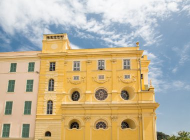 Fransa sarı otel