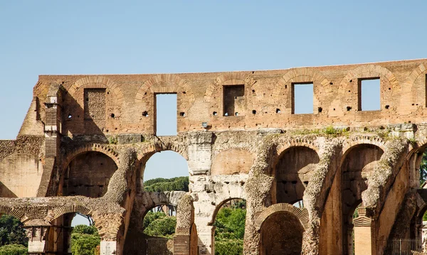 Aperturas en la pared del Coliseo — Foto de Stock