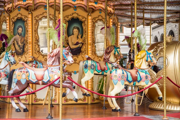 Renkli İtalyan carousel — Stok fotoğraf