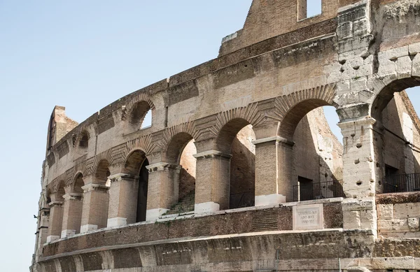 Buitenkant van Colosseum — Stockfoto