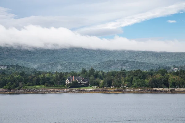 Tudor herrgård på Maines kust — Stockfoto