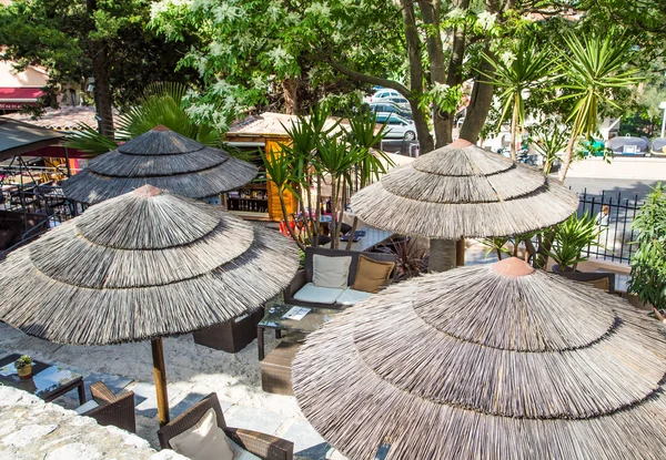 Thatched Roofs on Patio — Stock Photo, Image