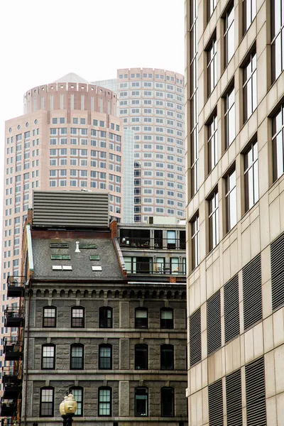 Oude en moderne gebouwen van boston — Stockfoto
