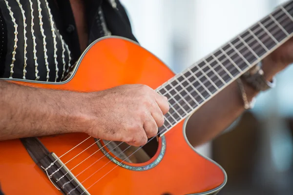 Strumming — Stock Photo, Image