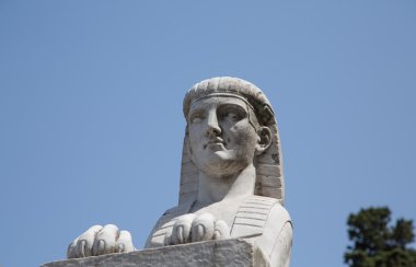 Aslan ayağı Roma heykeli