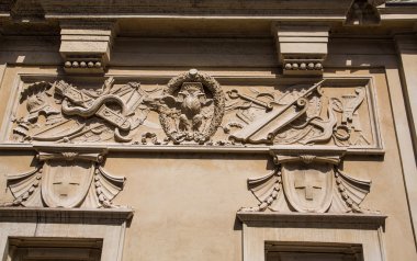 Roma bina eski dini armalar