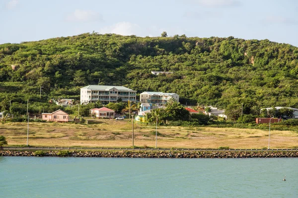 Condos de luxe sur la côte d'Antiqua — Photo