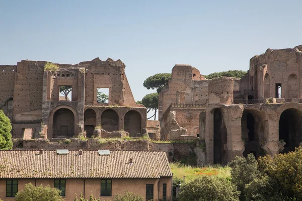 Modern Building by Roman Forum — Stock Photo, Image