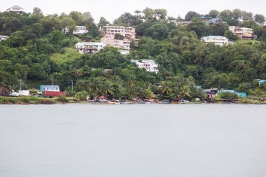 renkli balıkçı tekneleri st lucia kıyı üzerinde