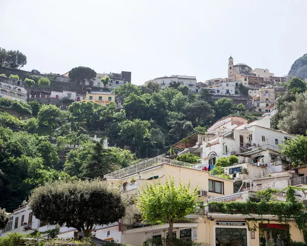 Homes up Positano Hillside — Stock Photo, Image