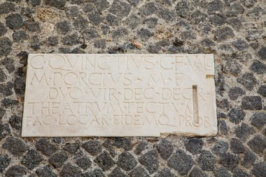 pompeii içinde taş duvar üzerinde Latin script