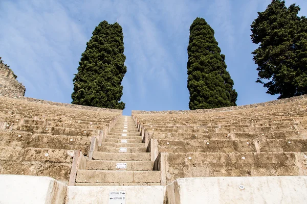 Rader upp antika Pompeji stadium — Stockfoto