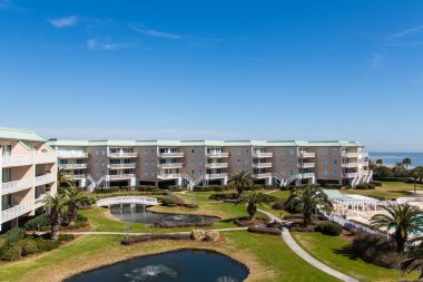 göl ve balkon Beach condos
