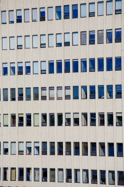 White Stone Office Tower with Many Windows — Stock Photo, Image