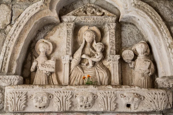 Altar on Old Stone Wall in Kotor — Stock Photo, Image