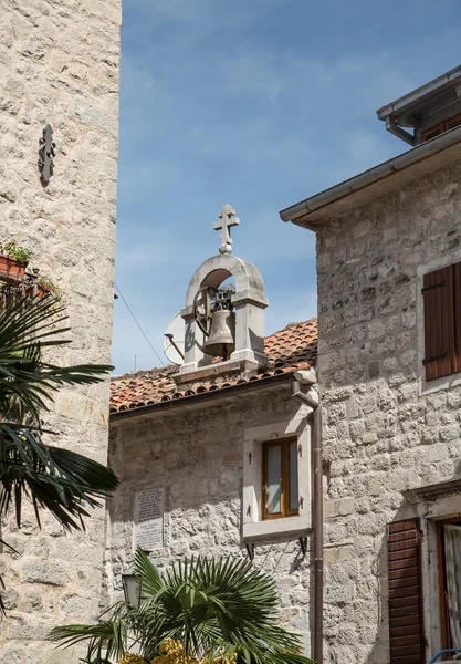 Kerkklok in kotor — Stockfoto