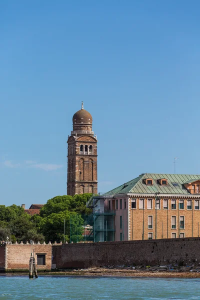 Venice Bell Tower Under Blue Skies — Stock Photo, Image