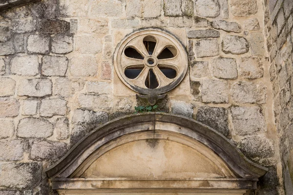 Dettagli in Muro della Chiesa Vecchia — Foto Stock