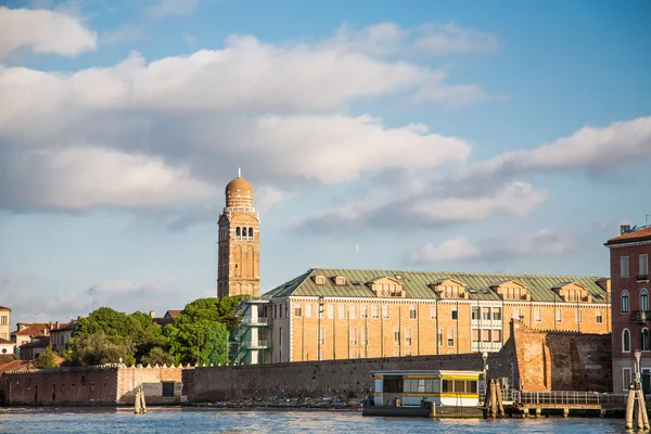 Venice Bus Station in Canal by Bell Tower — Stock Photo, Image