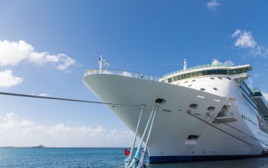 Pruva iskeleye gemisi ile ipleri