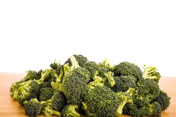 Fresh Green Broccoli on Wood Table — Stock Photo, Image