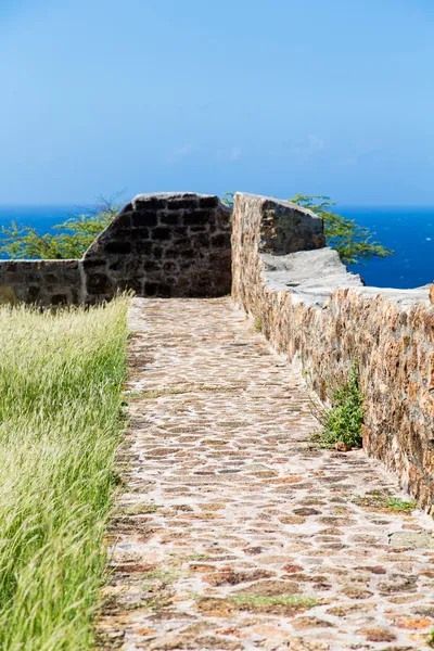 Stone and Mortar Walkway Overlooking Sea — Stock Photo, Image