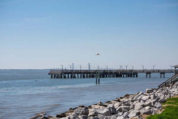 Seebrücke an Seebrücke — Stockfoto