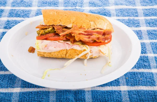 Sub sanduíche italiano com bacon — Fotografia de Stock