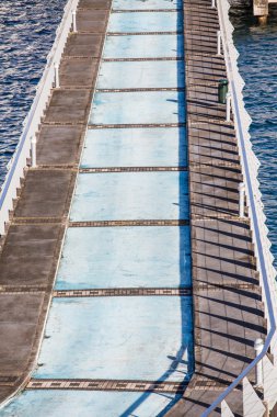 mesafe içine beton İskelesi