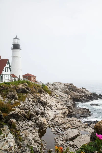 Skały przez Portland Head — Zdjęcie stockowe