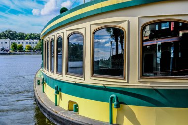 Yeşil ve Sarı Feribot