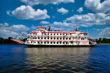 Blue River 'daki Georgia Kraliçesi