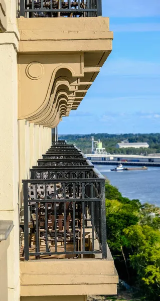 Resort Hotel 'de balkonlar — Stok fotoğraf