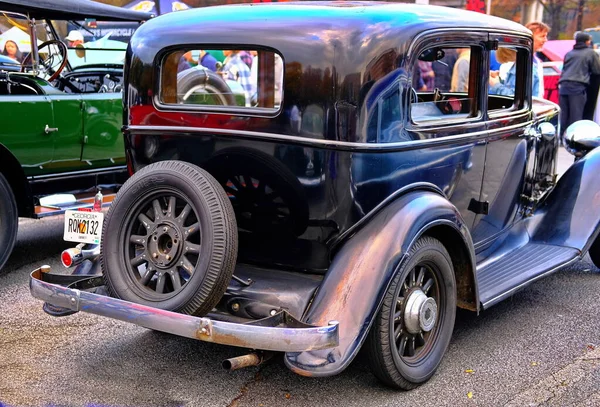 Old Black Roadster — Stock Photo, Image