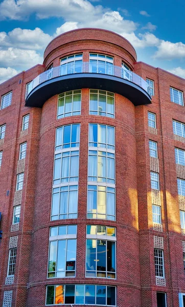 Brick and Glass in Marriott Plant Riverside Savannah — Stock Photo, Image