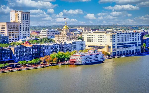 Georgia Queen e Savannah City Hall — Fotografia de Stock