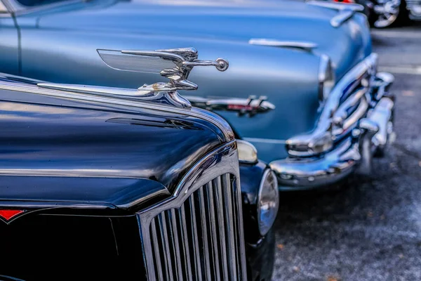 Ornamento clássico da capa Packard — Fotografia de Stock