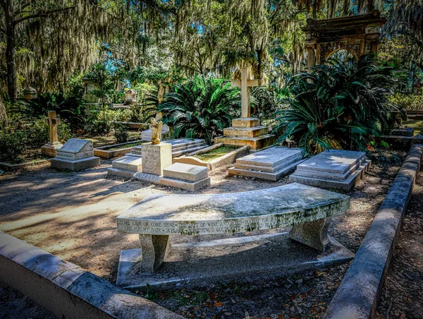보나 벤쳐 공동묘지에 있는 조니 머서 무덤 — 스톡 사진
