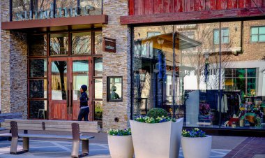 Avalon 'da Koşucu Geçmiş Dükkanları