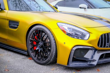 ATLANTA, GEORGIA - 5 Aralık 2021: kafein ve Octane, Perimeter AVM 'de yüzlerce klasik ve kaslı arabanın yer aldığı, her ay düzenlenen ve ulusal çapta tanınan bir otomobil fuarıdır..