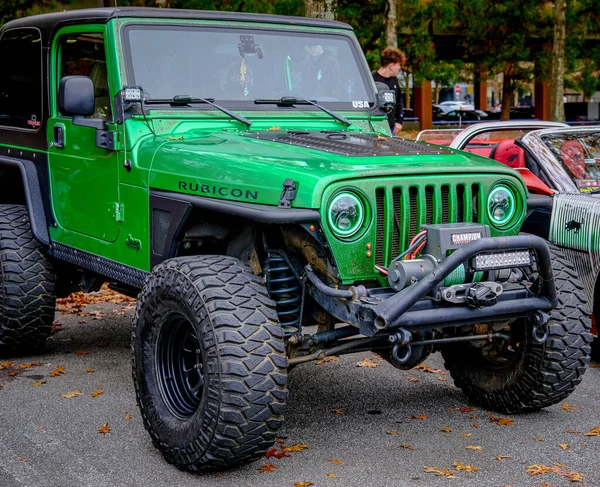 Green Jeep Rubicon — Stock Photo, Image