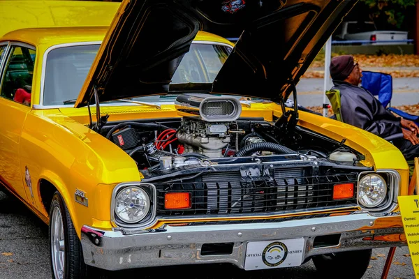 Yellow Sports Car — Stock Photo, Image