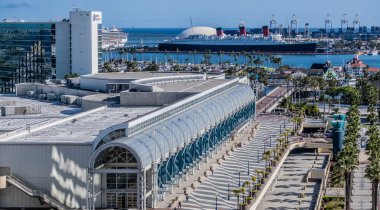 Queen Mary Kongre Merkezi 'nin Ötesi