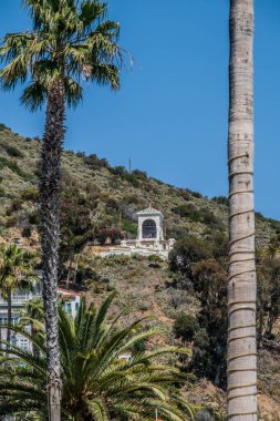 Catalina Adası 'nda Avalon' a bakan çan evi.